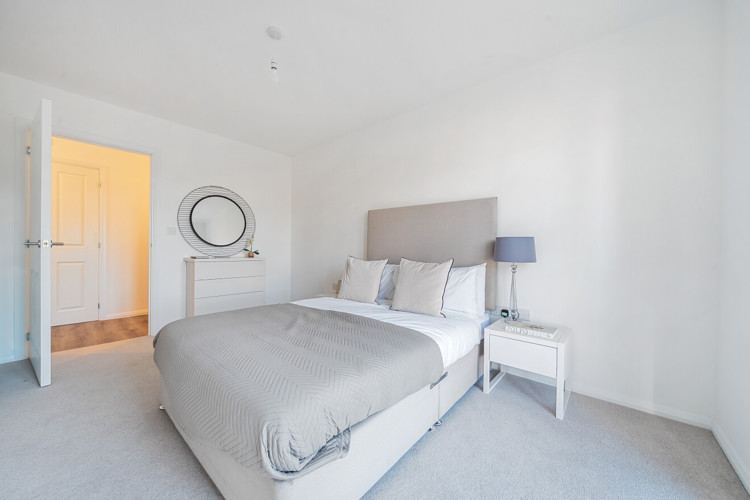 1404588 23 697A604c18082