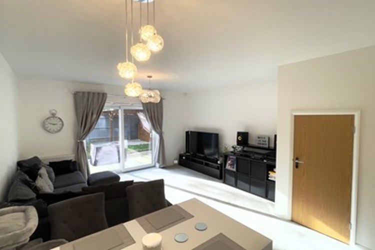 Internal Image Of Elm Gardens2