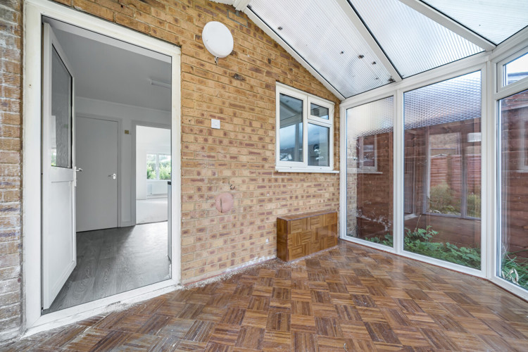 1342437 5 68A5fe1b3fcde