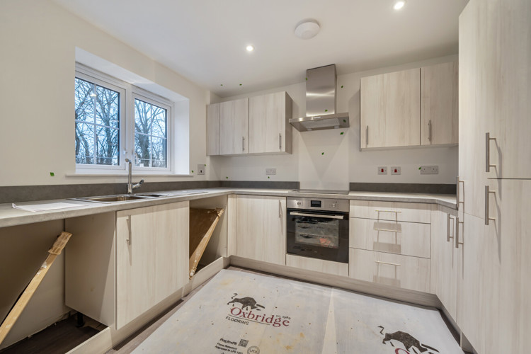 1404592 1 6981Cefde7025