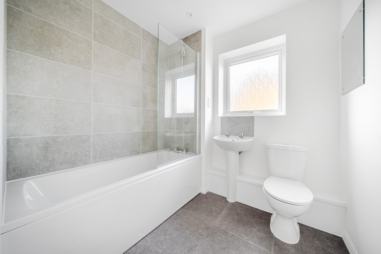 1347456 8 68F8b824b0124