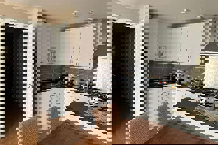 0Abed4f1 D452 4B68 Abee 90964E961770