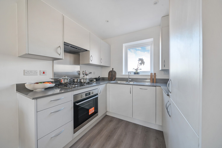 1404588 14 697A5fc36b7b4