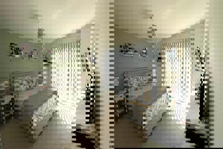 1000018732