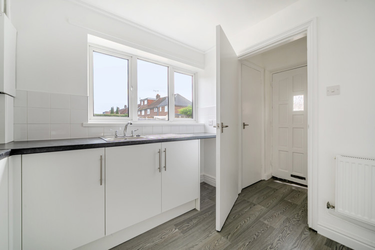 1376169 18 690B2944ba22c