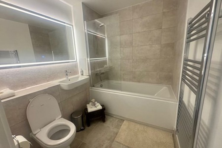 Main Bathroom
