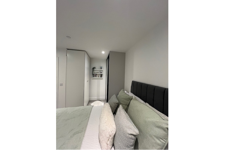 bedroom2 8 SIr John Cohen Court
